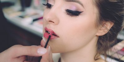 Makeup artist